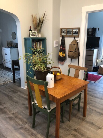 More Photos Of 1460 W Huron St, Chicago Apartments For Sale