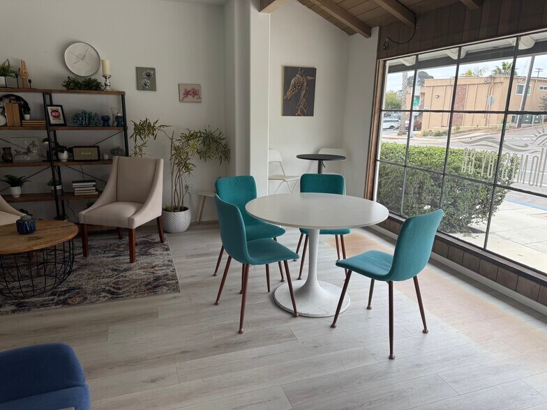 More Photos Of 4312-4320 Voltaire St, San Diego Storefront Retail Office For Lease