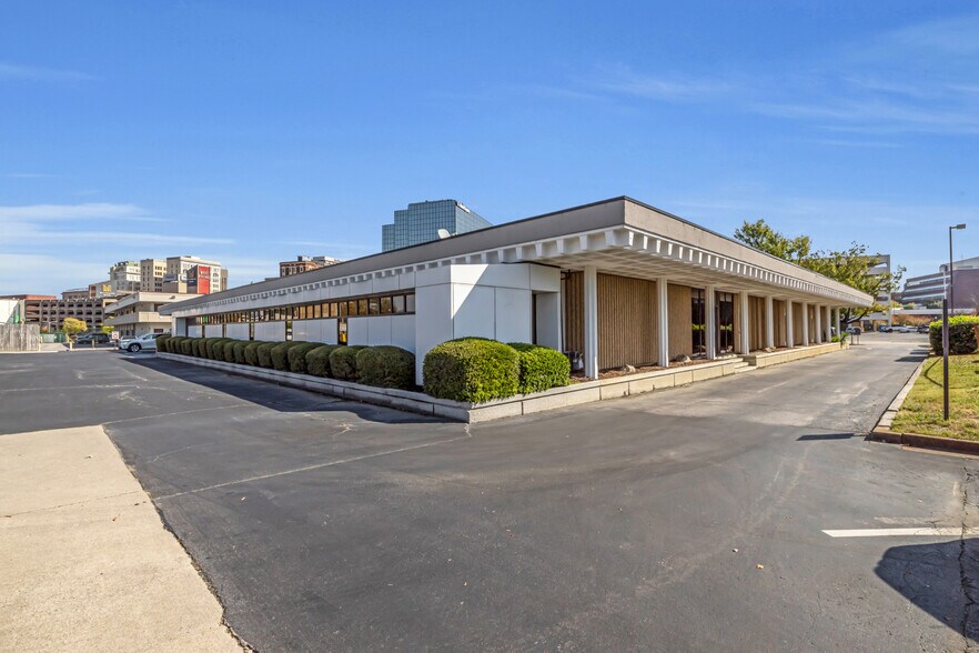 More Photos Of 1001 Carter St, Chattanooga Medical For Lease