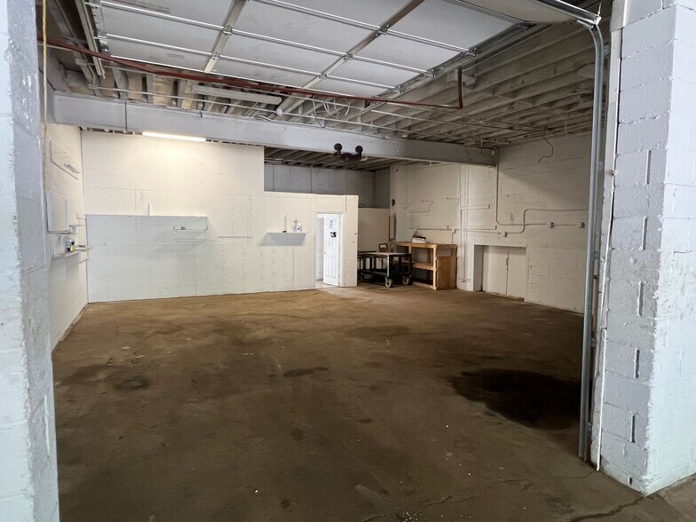 More Photos Of 6019-6027 Olson Rd, Brooklyn Warehouse For Lease