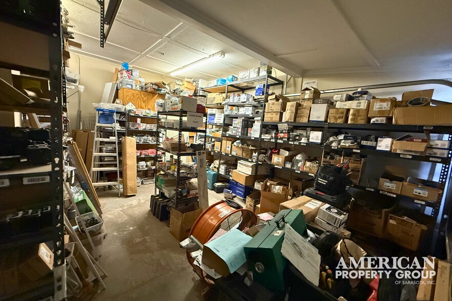 More Photos Of 5011 15th St E, Bradenton Office For Sale
