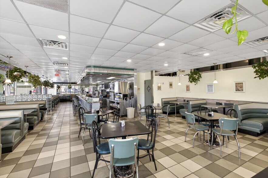 More Photos Of 4040 US Highway 27 S, Sebring Restaurant For Lease