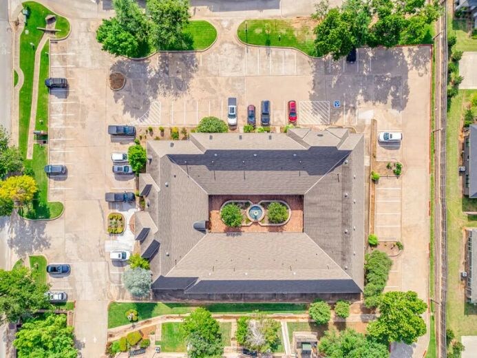 More Photos Of 1218 E 9th St, Edmond Medical For Lease