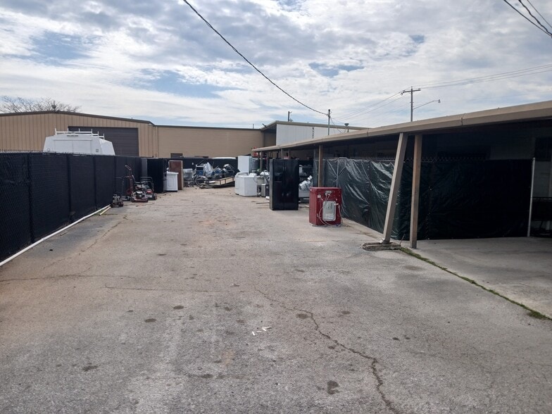 More Photos Of 1718 Creighton Ave SE, Decatur Flex For Sale