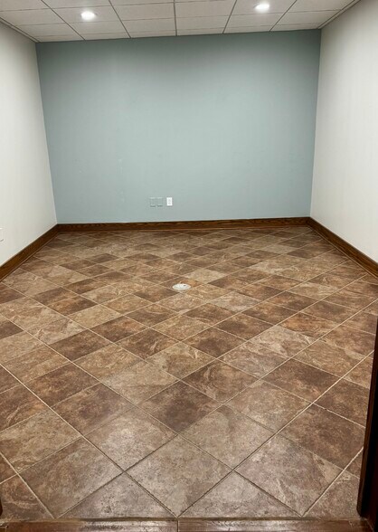 More Photos Of 683 Pittsford Victor Rd, Pittsford Storefront Retail Office For Lease