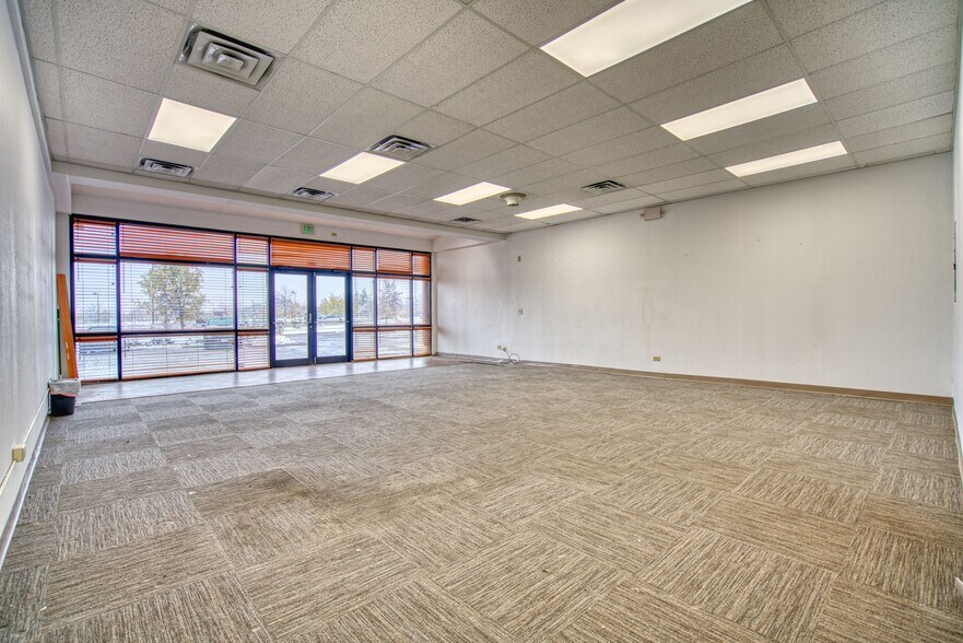 More Photos Of 956 W Cherry St, Louisville Unknown For Lease