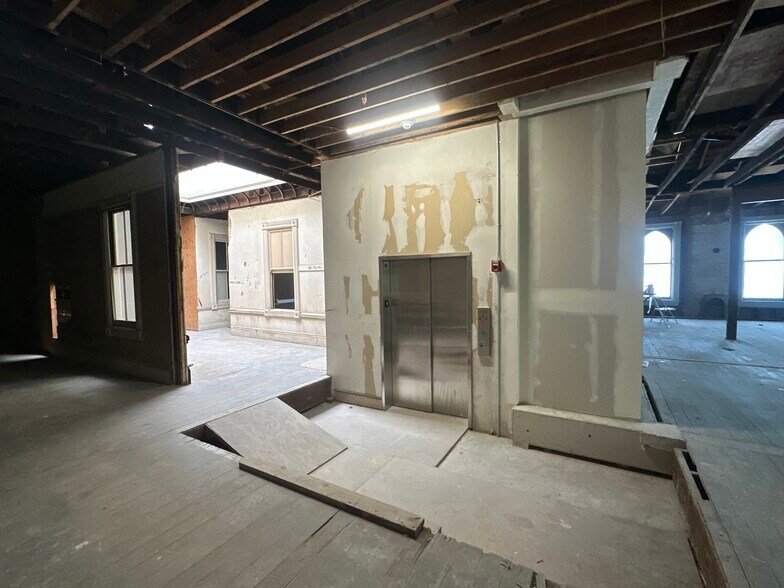 More Photos Of 82-96 E Santa Clara St, San Jose Office For Sale