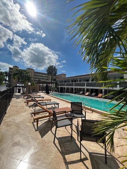 More Photos Of 14711 Gulf Blvd, Madeira Beach Hotel For Sale
