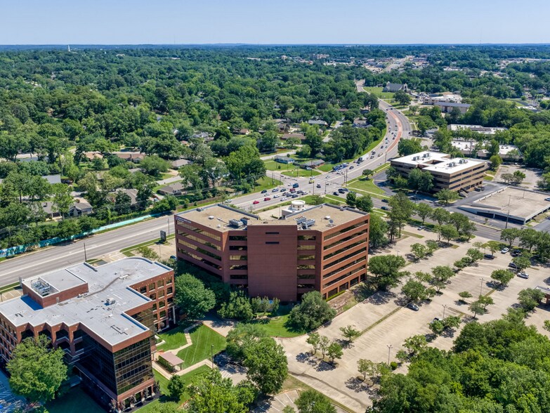 More Photos Of 909 ESE Loop 323, Tyler Office For Sale