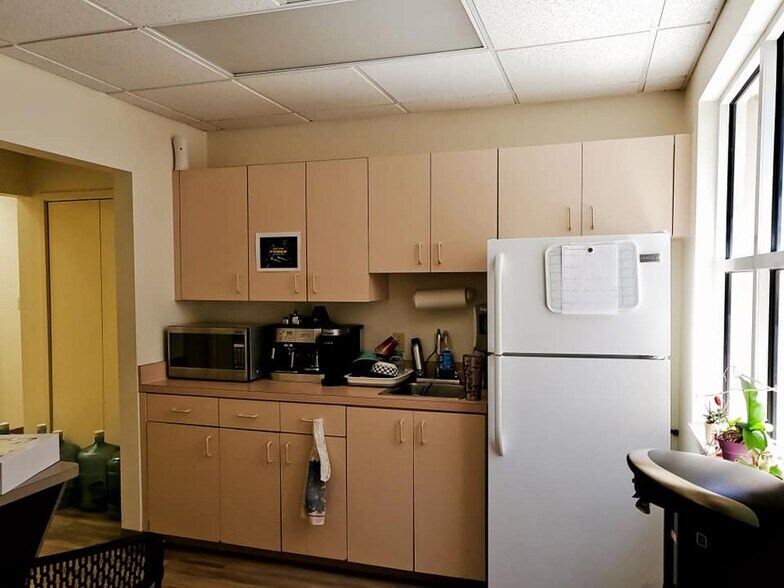 More Photos Of 5601 21st Ave W, Bradenton Office For Lease