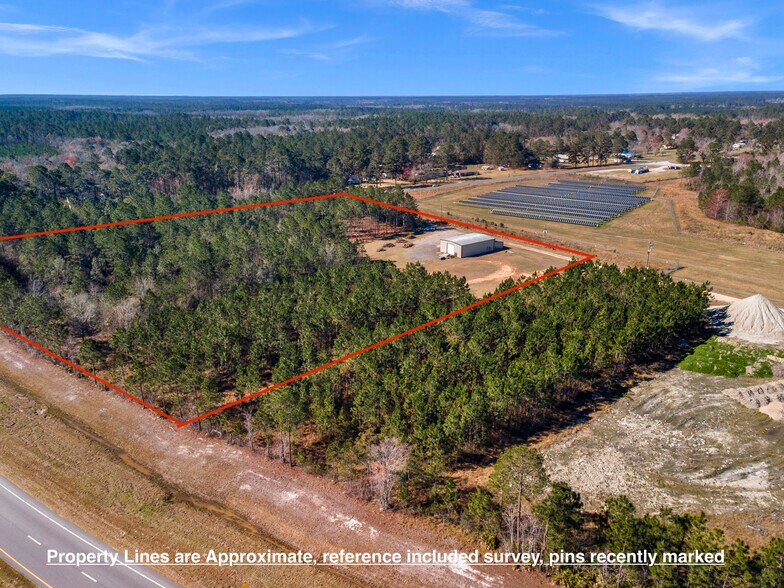 More Photos Of 3464 Albany Ave, Waycross Service For Sale