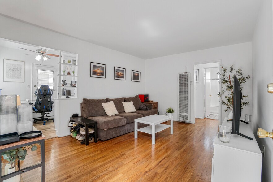 More Photos Of 1246 S Saltair Ave, Los Angeles Apartments For Sale