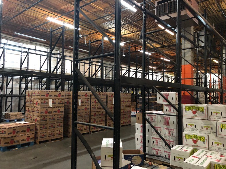 More Photos Of 3809-3811 Castlewood Rd, Richmond Warehouse For Lease