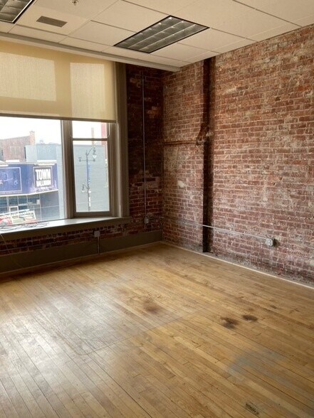 More Photos Of 686 Main St, Buffalo Loft Creative Space For Lease