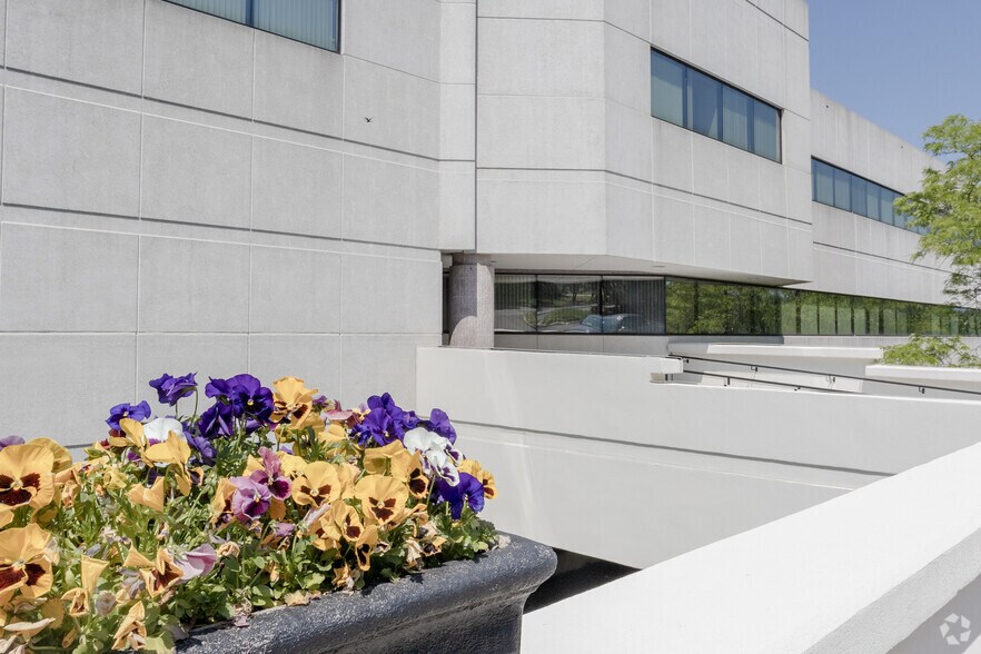 More Photos Of 645 Martinsville Rd, Bernards Township Office For Lease