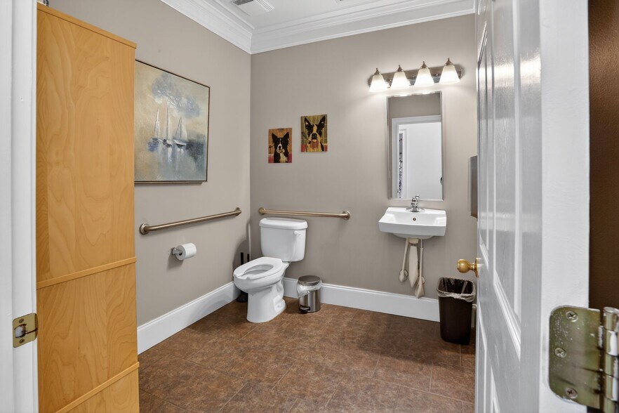 More Photos Of 1595 Access Rd, Covington Storefront For Sale