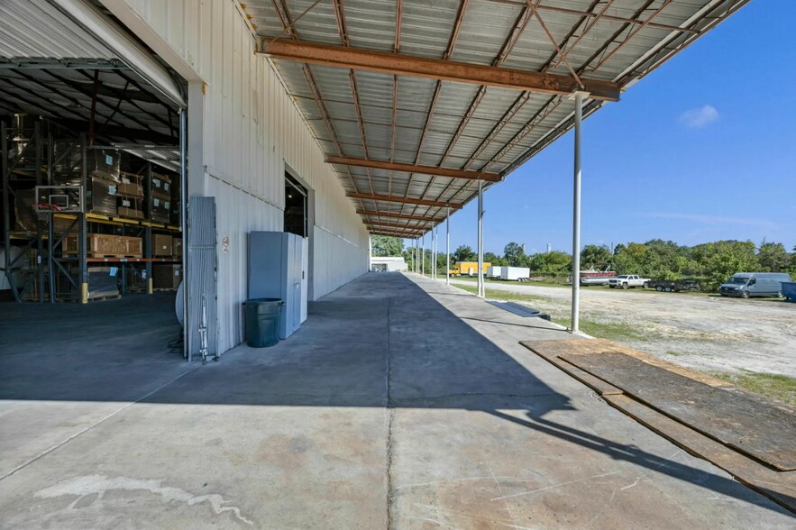 More Photos Of 1305 Dunbar Rd, Cayce Service For Lease