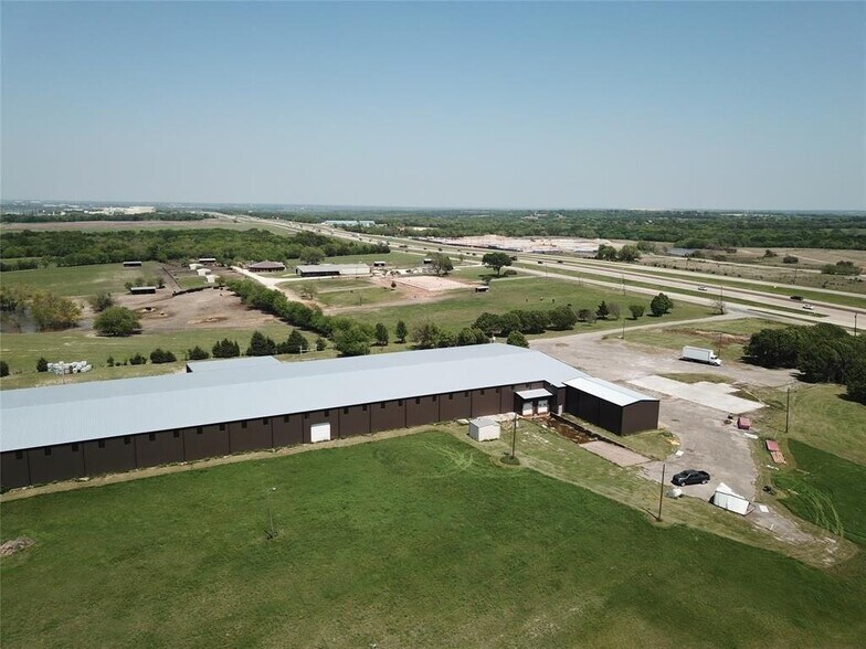 More Photos Of 1800 North Collins Fwy, Howe Manufacturing For Sale