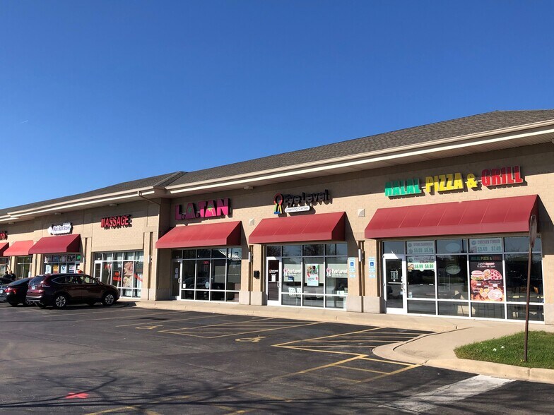 More Photos Of 2735 Hassert Blvd, Naperville General Retail For Lease