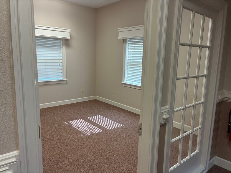 More Photos Of 1880 W City Dr, Elizabeth City Medical For Sale