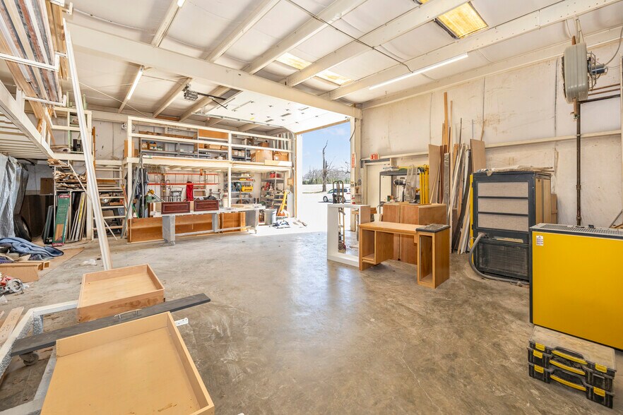 More Photos Of 18001 Sellman Rd, Dickerson Light Manufacturing For Sale