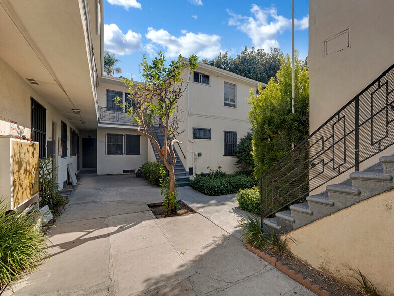 More Photos Of 1200 S Citrus Ave, Los Angeles Apartments For Sale