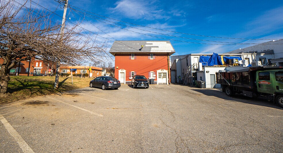 More Photos Of 374-376 Main St, Laurel Freestanding For Sale