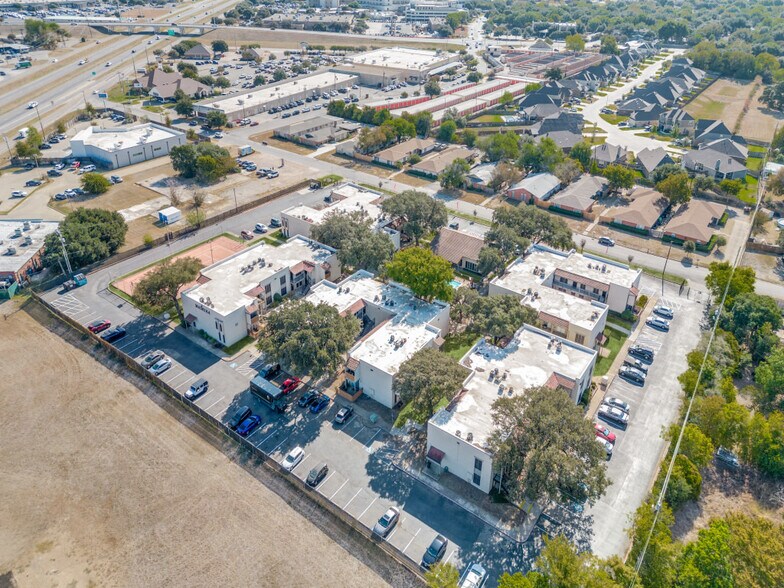 More Photos Of 7301 Sanger Ave, Waco Apartments For Sale