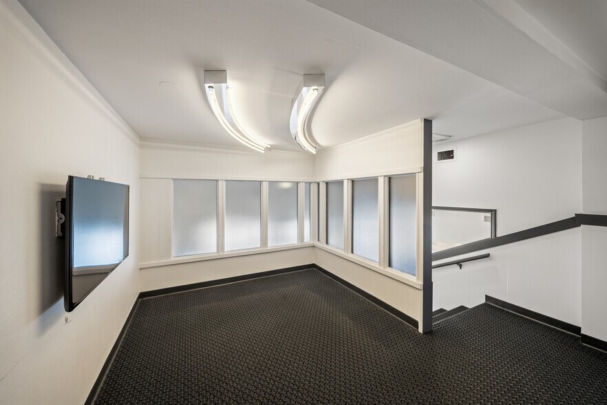 More Photos Of 515 22nd St, Galveston General Retail For Sale