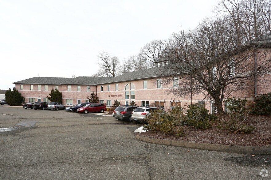 More Photos Of 15 Research Dr, Woodbridge Office For Lease