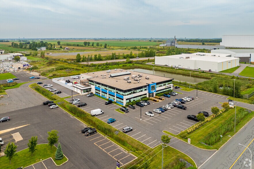 More Photos Of 100 Rue Jean-Coutu, Varennes Industrial For Sale