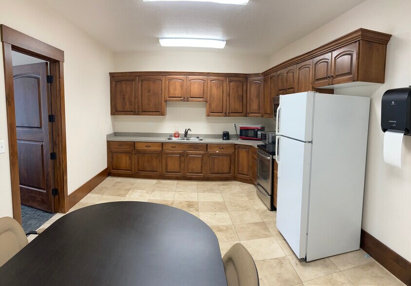 More Photos Of 141-145 W 900 N, Springville Light Distribution For Sale