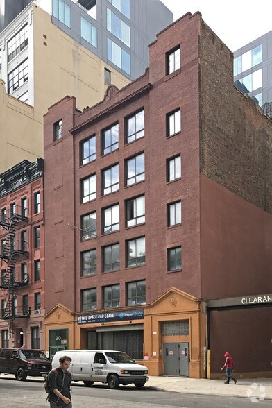 More Photos Of 30 Vandam St, New York Loft Creative Space For Lease