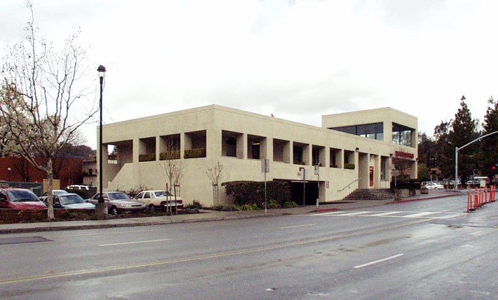 More Photos Of 3525-3529 Mt Diablo Blvd, Lafayette Freestanding For Lease