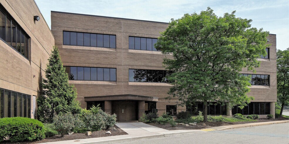 More Photos Of 2200-2214 Liberty Ave, Pittsburgh Flex For Lease