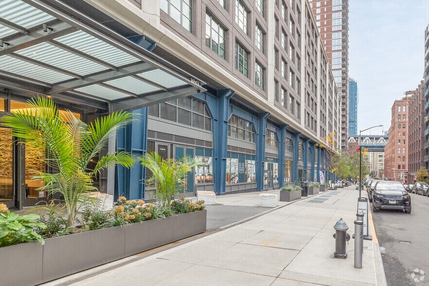 More Photos Of 85 Jay St, Brooklyn Multifamily For Sale