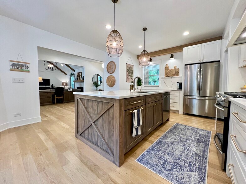 More Photos Of 204 Country Commons Rd, Trout Valley Lodge Meeting Hall For Sale