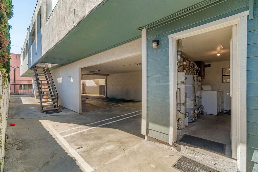 More Photos Of 4724 W 173rd St, Lawndale Apartments For Sale