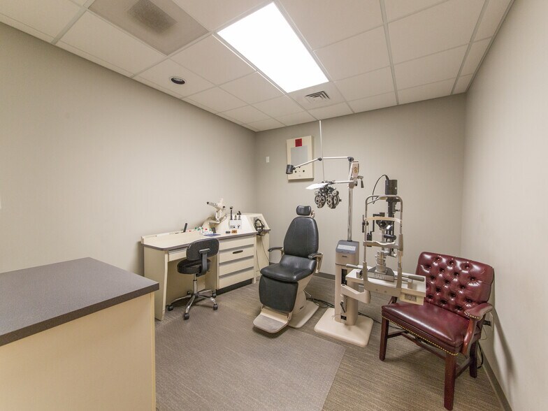 More Photos Of 900A Centrepark Dr, Asheville Medical For Sale