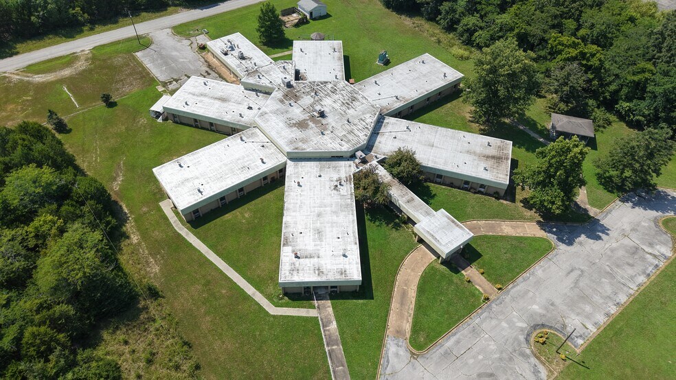 More Photos Of 10A Highway 289, Horseshoe Bend Skilled Nursing Facility For Sale