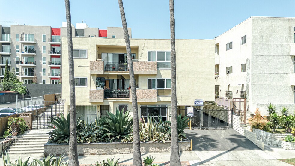 More Photos Of 741 S Hobart Blvd, Los Angeles Apartments For Sale