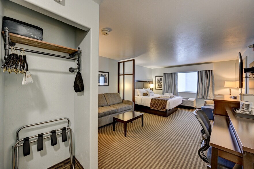 More Photos Of 733 US Highway 24 N, Buena Vista Hotel For Sale