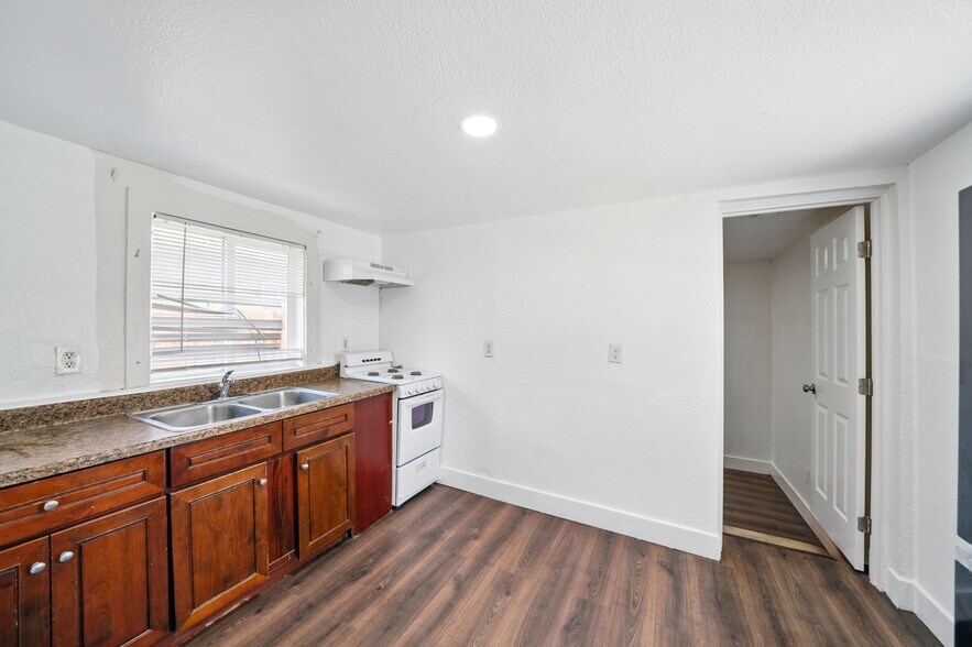 More Photos Of 462 Delhi Ave, Stockton Multifamily For Sale