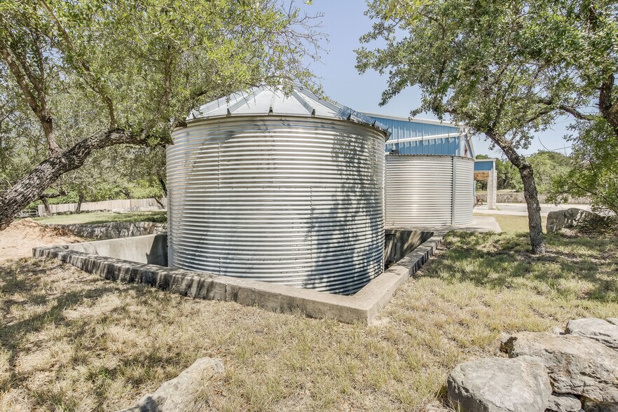 More Photos Of 3500 Lohmans Ford Rd, Lago Vista Warehouse For Sale