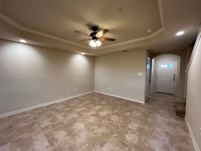 More Photos Of 6407 Luglio Ln, San Antonio Apartments For Sale