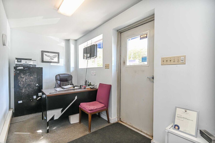 More Photos Of 1100 US ROUTE 1, York Auto Dealership For Sale