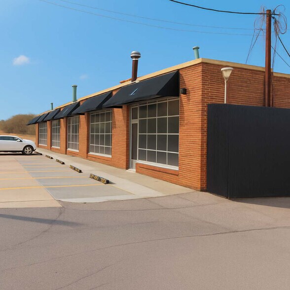 More Photos Of 1101-1131 119th St, Omaha General Retail For Lease