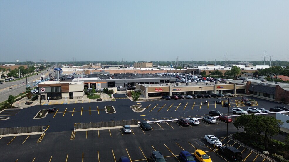 More Photos Of 9347 N Milwaukee Ave, Niles Unknown For Lease