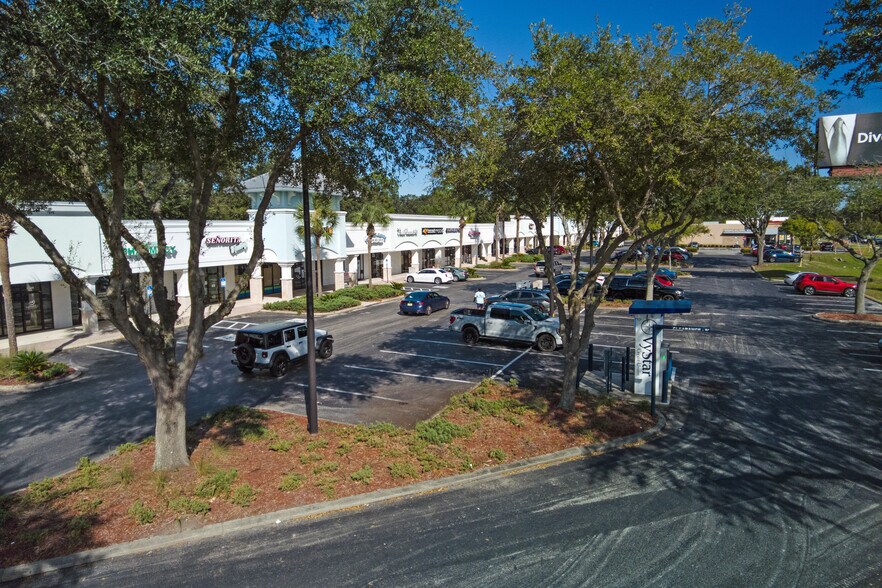 More Photos Of 11751-11761 Beach St, Jacksonville Unknown For Lease