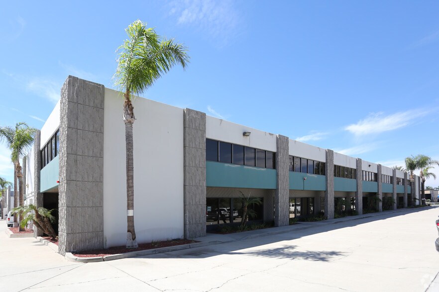 More Photos Of 1008-1028 N Tustin Ave, Anaheim Unknown For Lease